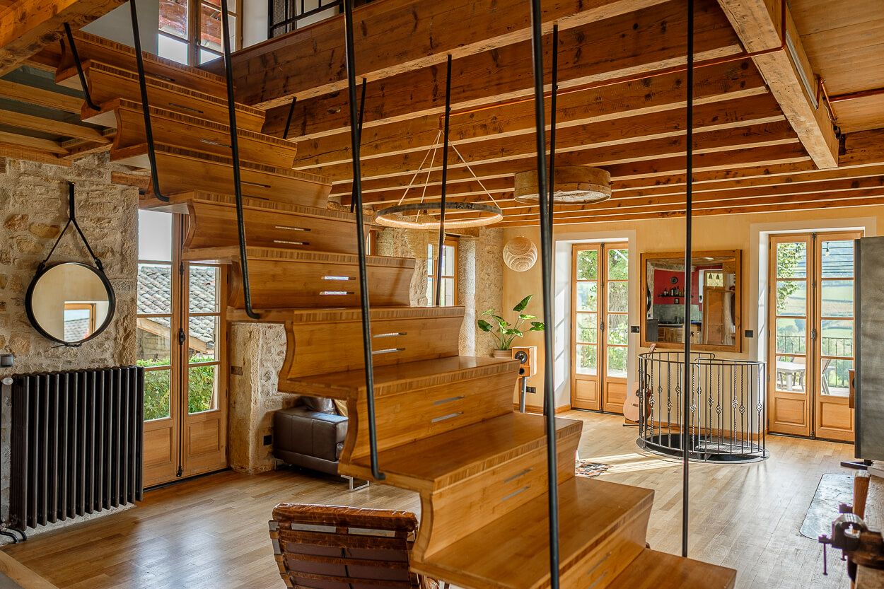 Création originale d’un escalier suspendu